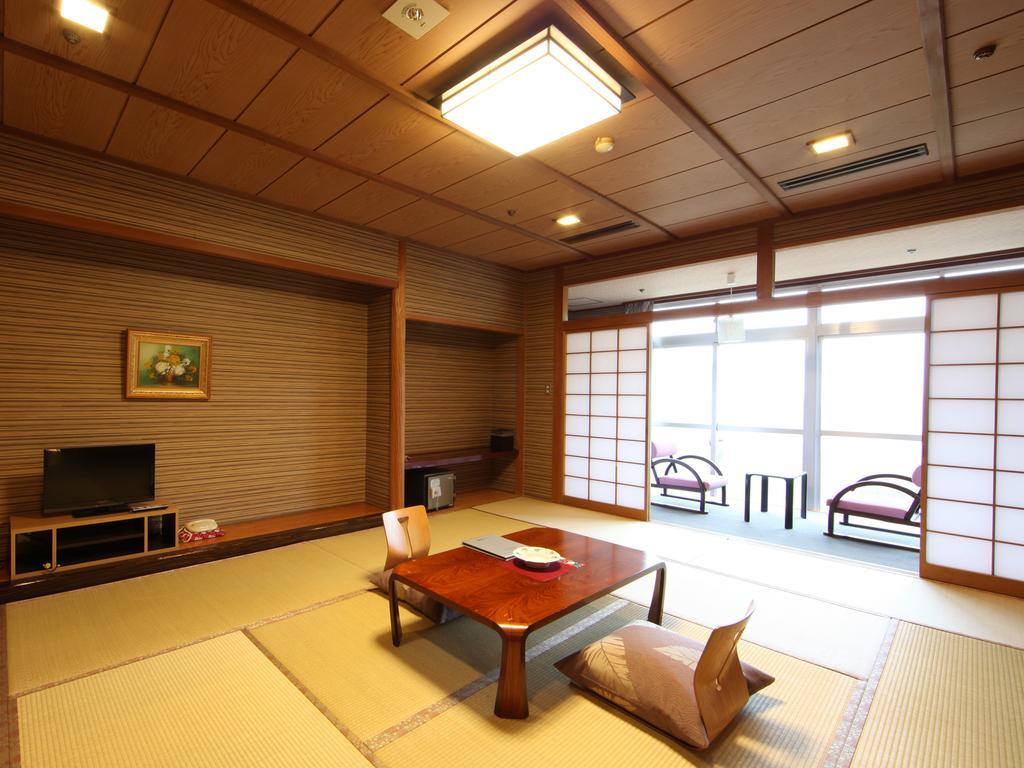 土湯温泉 やすらぎの宿 向瀧旅館 Fukushima  Bagian luar foto