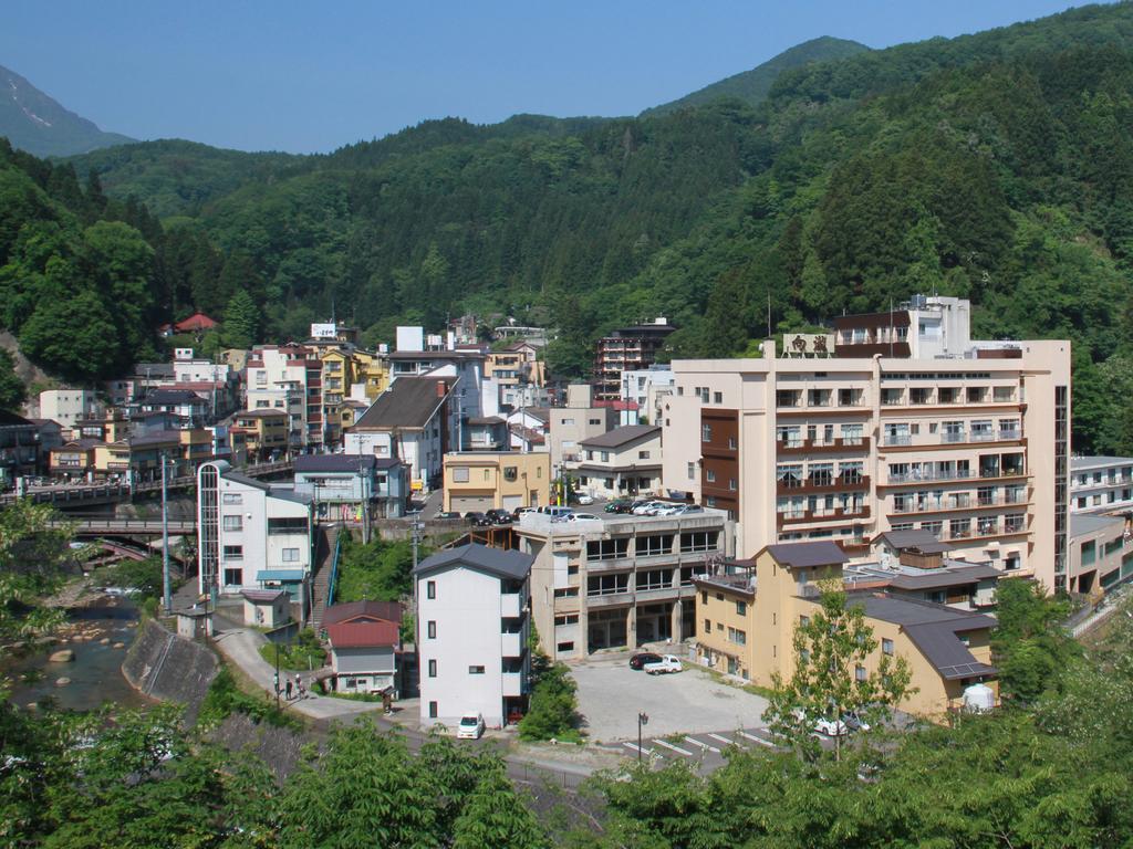 土湯温泉 やすらぎの宿 向瀧旅館 Fukushima  Bagian luar foto