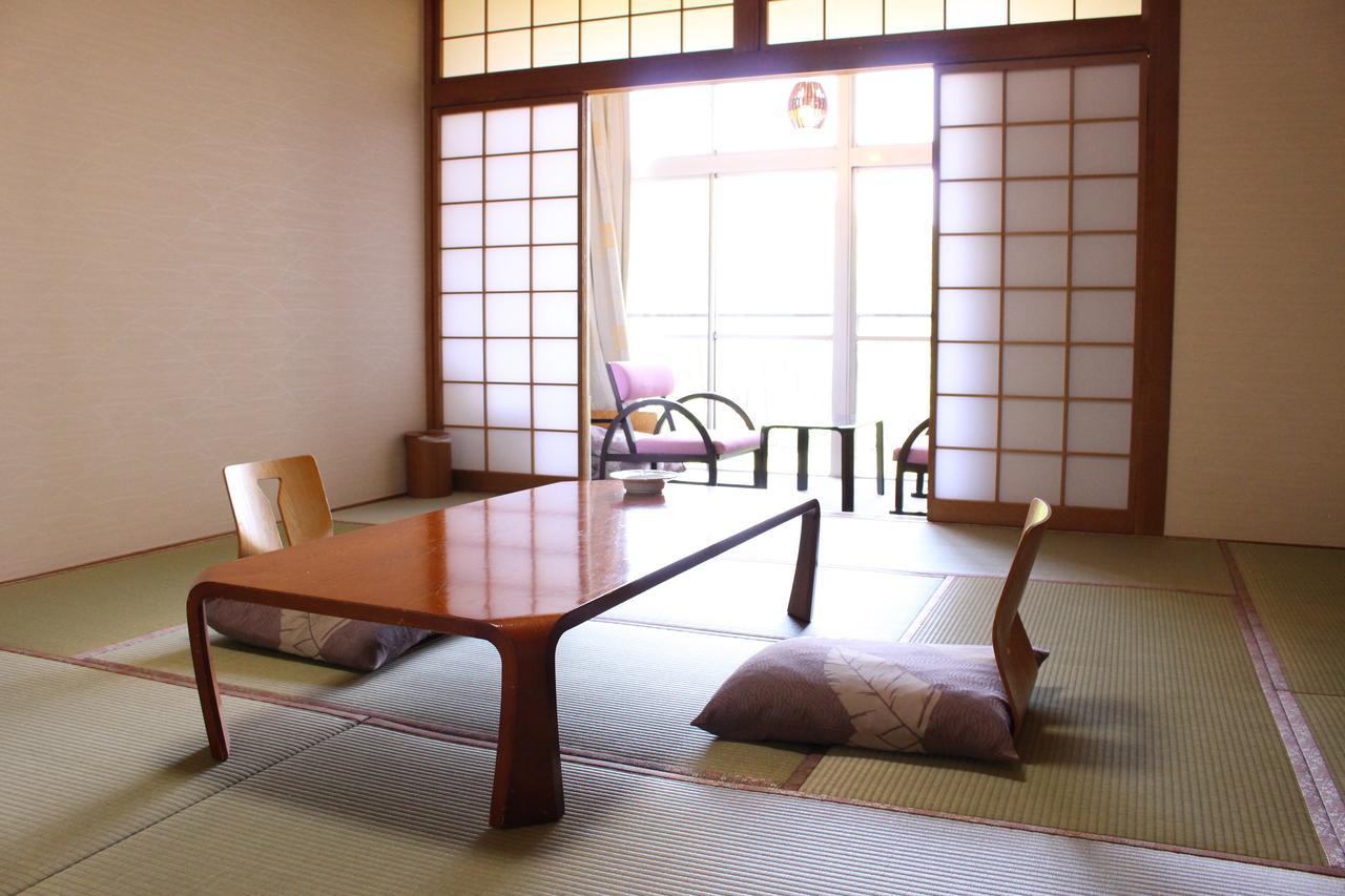 土湯温泉 やすらぎの宿 向瀧旅館 Fukushima  Bagian luar foto