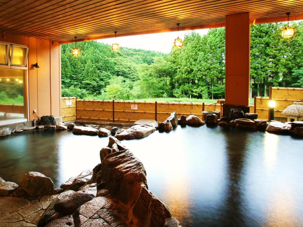 土湯温泉 やすらぎの宿 向瀧旅館 Fukushima  Bagian luar foto