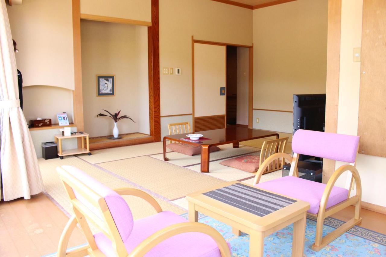土湯温泉 やすらぎの宿 向瀧旅館 Fukushima  Bagian luar foto