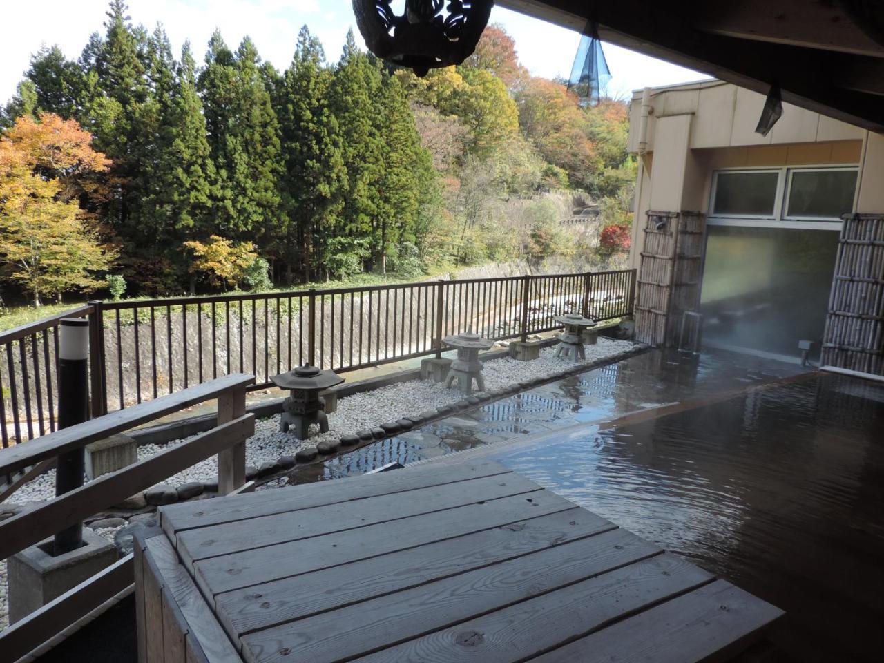 土湯温泉 やすらぎの宿 向瀧旅館 Fukushima  Bagian luar foto